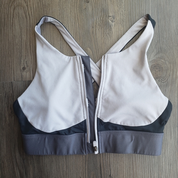 Fabletics High-Impact Zip Front Sports Bra - Picture 3 of 5